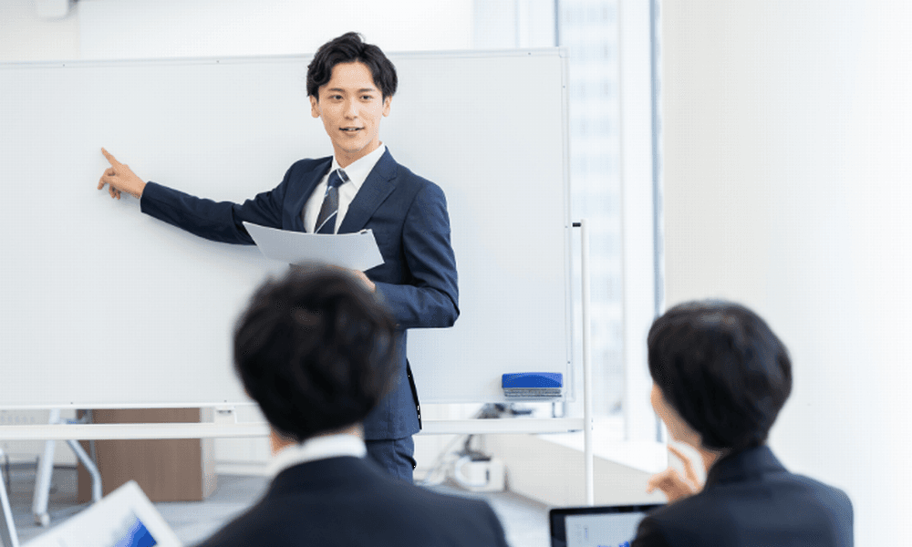 【未経験OKのタクシー業界研究】他業種から転職した先輩はなぜこの業界を選んだのか？リアル事例で解説