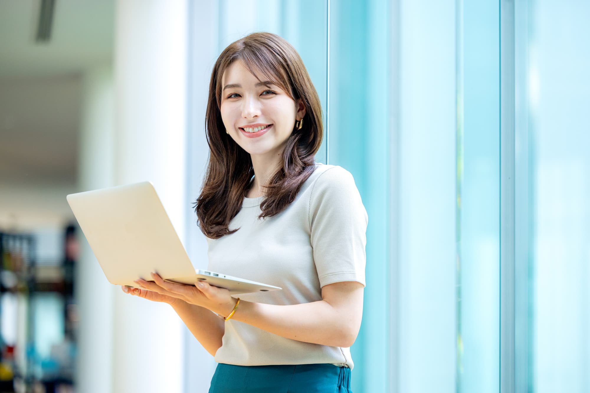 「ガツガツ営業」から「顧客と長く伴走する営業」へ。転職で叶えるBtoBリレーション営業という働き方