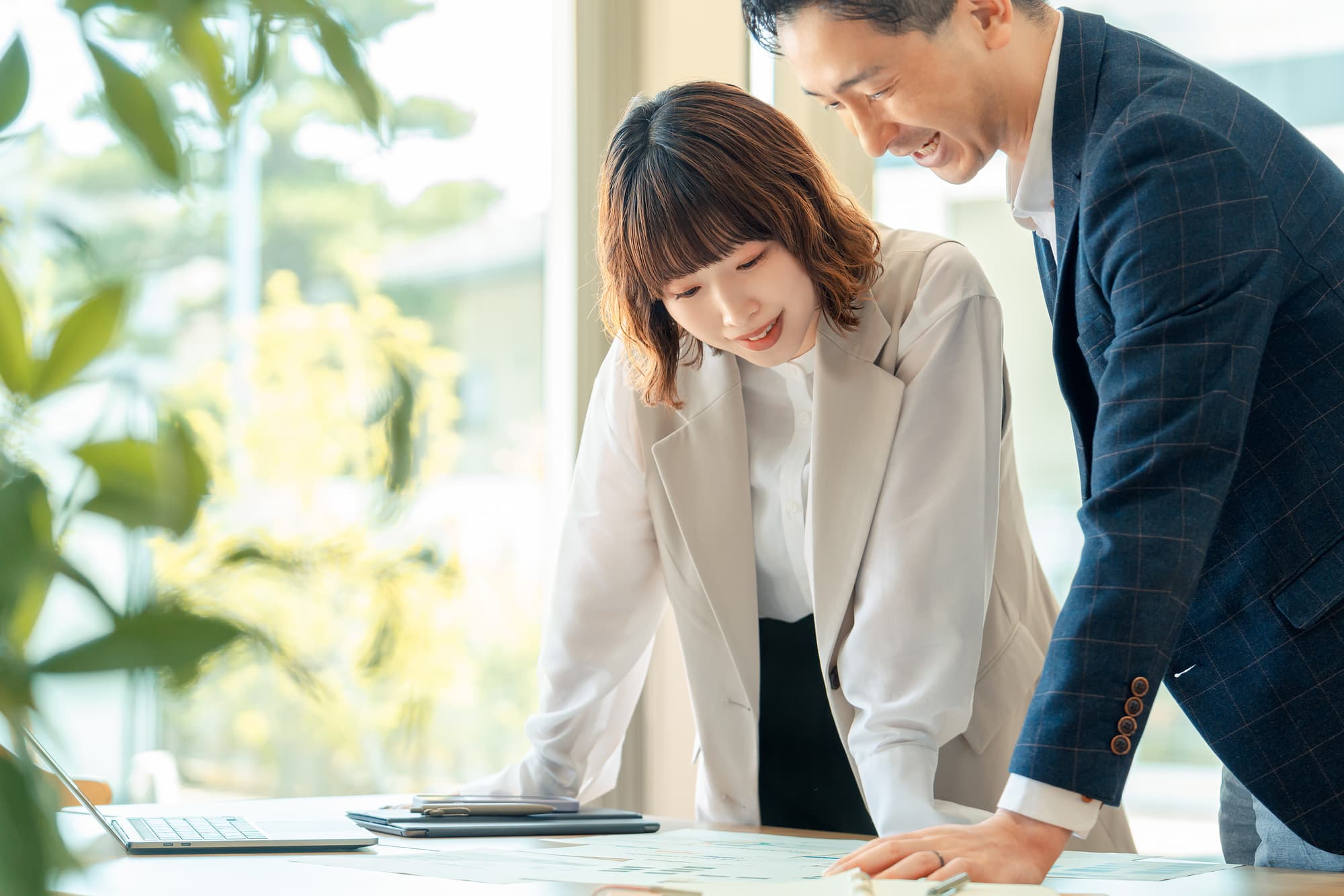 30代からの“業界シフト”ガイド：販売・店舗マネジメント出身がWeb制作営業で活躍できる理由