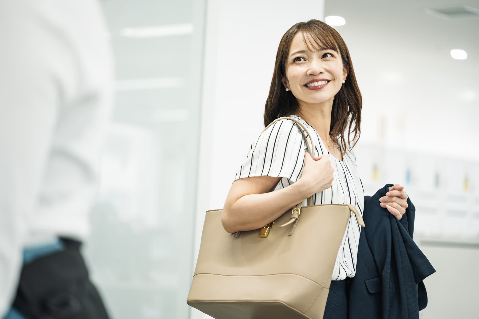 30代Web系転職で「営業→ディレクター」にキャリアシフトする方法｜未経験でも選ばれるポートフォリオ戦略