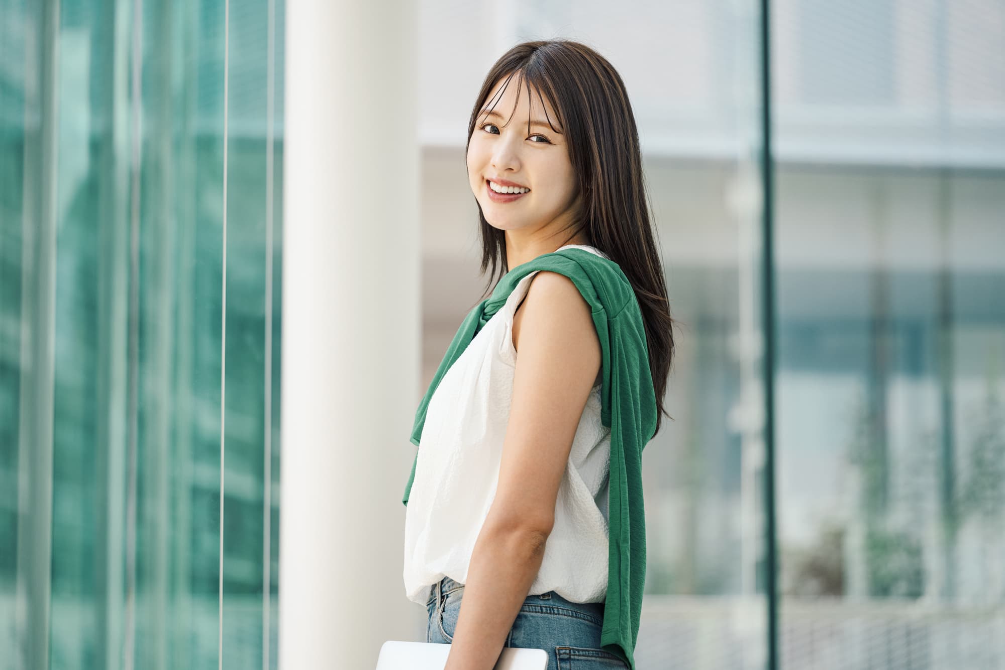 「店舗マネージャーからMARUTTO営業へ」未経験の法人営業でも、Web業界で“指名される担当”になるまで
